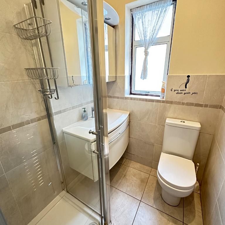 3 bedroom detached bungalow to rent - Photo 1