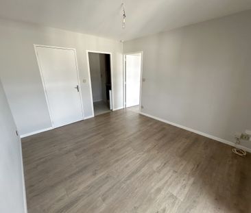 Location Appartement 2 pièces 31m² RODEZ 12000 - Photo 6