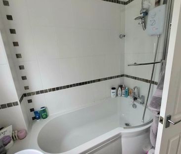 4 Bed Semi-Detached House, Bevendean Crescent, BN2 - Photo 5