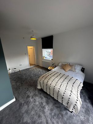 1 Bed Flat, Milton Grove, M16 - Photo 1