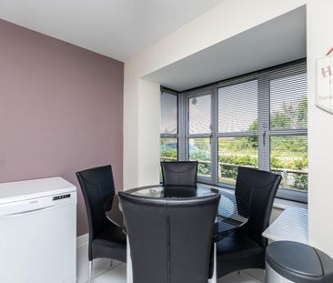 3 bedroom House To Let - Photo 2