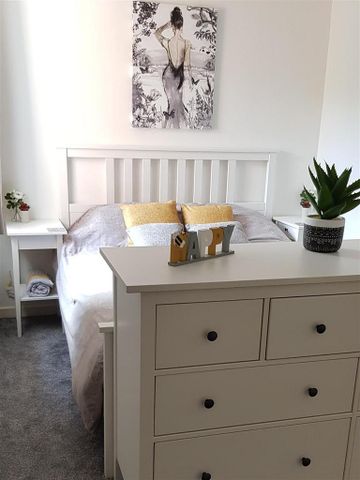 3 bedroom apartment to rent - Photo 5