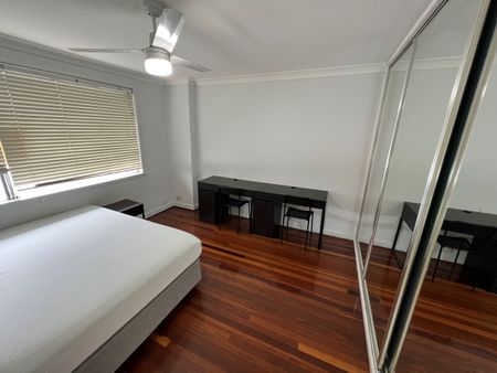 4/739 Logan Road, Greenslopes QLD 4120 - Studio For Rent | Domain - Photo 2