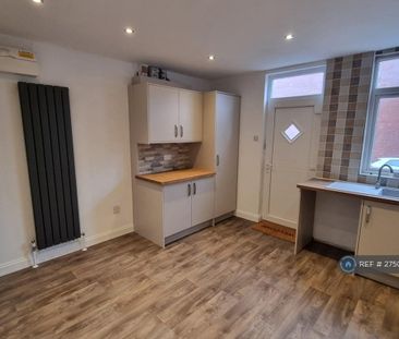 3 bedroom terraced house to rent - Photo 5