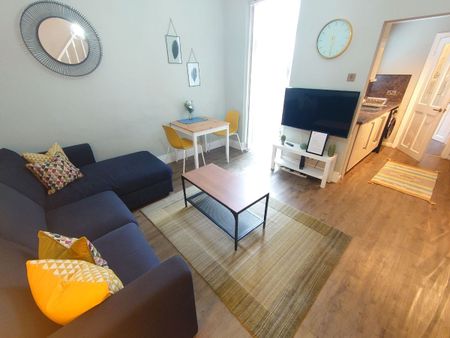 Chiswell Street, Liverpool. - Photo 2