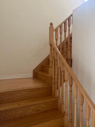 For Lease - 16 saint dennis Road, Brampton, Ontario - Photo 1