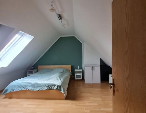 Oberhausen Dümpten ruhige DG Wohnung ab 1.3.26 - Photo 1