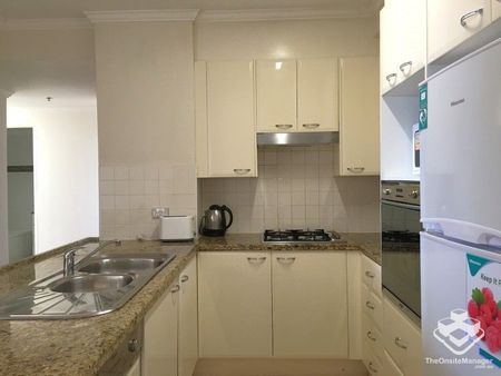 Furnished Two-Bedroom Apartment â Chatswood CBD Lifestyle - Photo 4