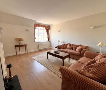 Vicarage Road, Staines, Surrey, TW18 - Photo 6