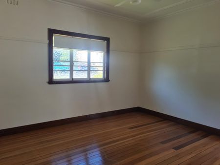 2 Bedroom + Sleepout Home In East Lismore - Photo 2