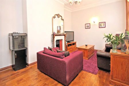 Oldfield Wood, Woking, Surrey, GU22 - Photo 3