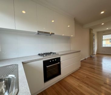 Recently Renovated Two Bedroom Unit - Photo 5