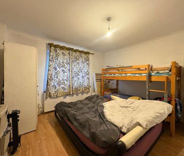 Vale Road, Camberley, Surrey, GU15 - Photo 3