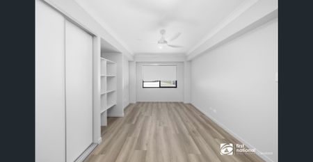 CHARMING FAMILY HOME CLOSE TO BAY IN THORNESIDE - Photo 2