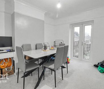 3 bedroom semi-detached house to rent - Photo 6