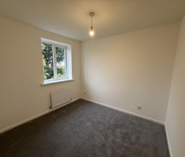 2 bedroom semi-detached house to rent - Photo 6