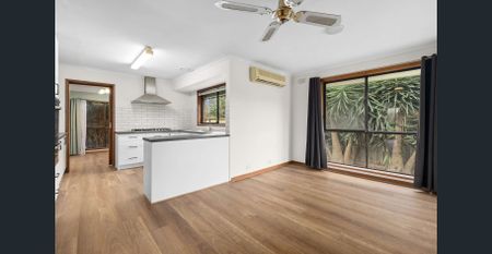 Light-filled spacious family home in Belmont - Photo 2