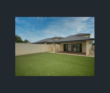 4x3 Spacious Two-Storey Home! - Photo 1