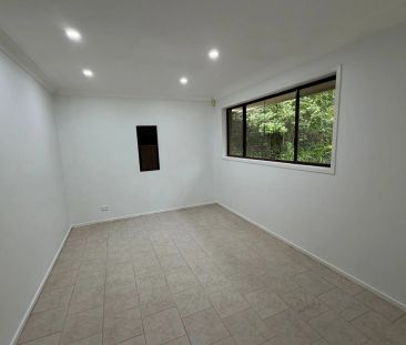 Spacious Four-Bedroom Family Home in Convenient Springwood Location! - Photo 6