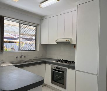 Delightful Family Living in Dianella - Photo 5