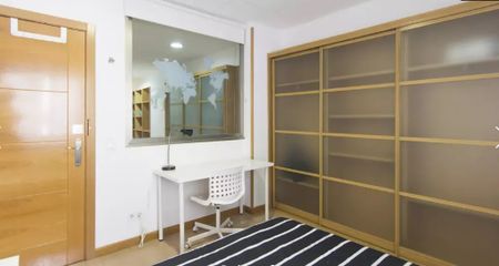 Avenida de América, Madrid, Community of Madrid 28028 - Photo 4