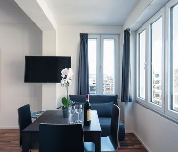 Moderne möblierte 2-Zimmerwohnungen in Zürich Wiedikon - Photo 2