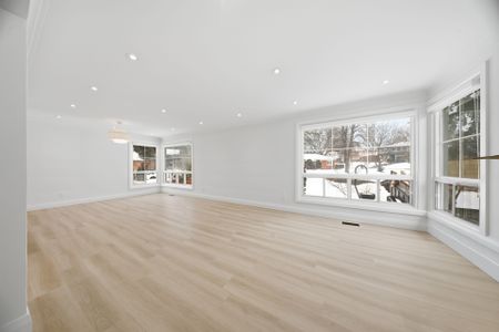 For Lease - 70 Beaverbrook Avenue Unit# APT. A (upper), Toronto, Ontario - Photo 2
