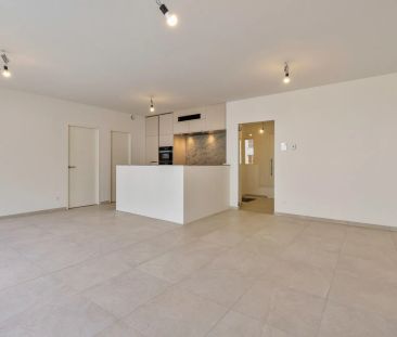 Nieuwbouwappartement met drie slaapkamers, terras en dubbele staanp... - Foto 2