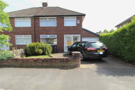 3 bedroom semi-detached house to rent - Photo 5