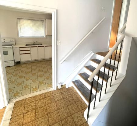 For Lease - 45 Taysham Crescent Unit# (Front), Toronto, Ontario - Photo 3