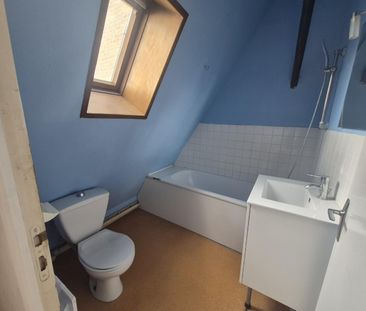 Location Appartement 2 pièces 44m² ST OMER 62500 - Photo 4