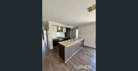 Modern 4 bedroom family home. - Photo 5