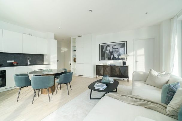 Ein architektonisches Statement: Umlaufende Loggia und ein Panorama von einzigartiger Strahlkraft - Photo 1