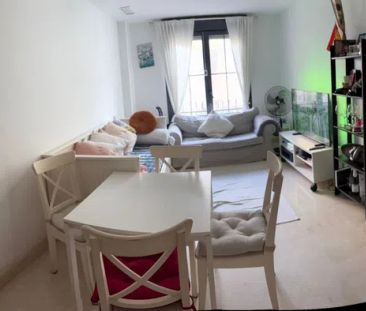 Alquiler de piso en Calle Victoria - Photo 1