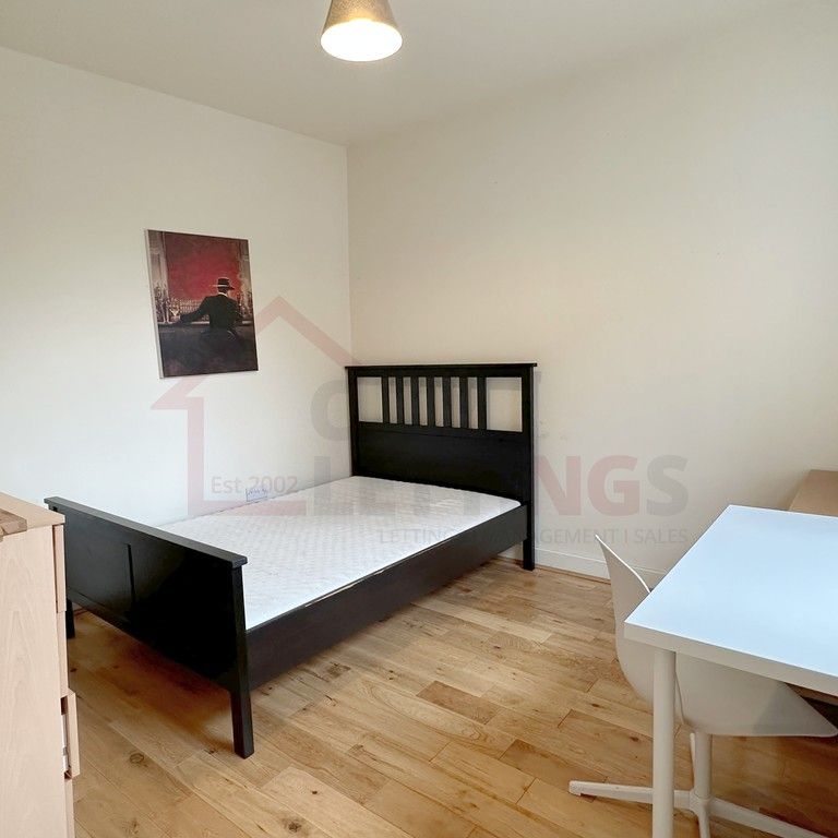 2 Bedroom Flat - Photo 1