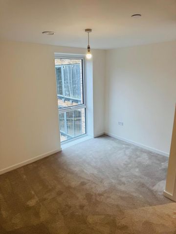 2 bedroom flat to rent - Photo 2