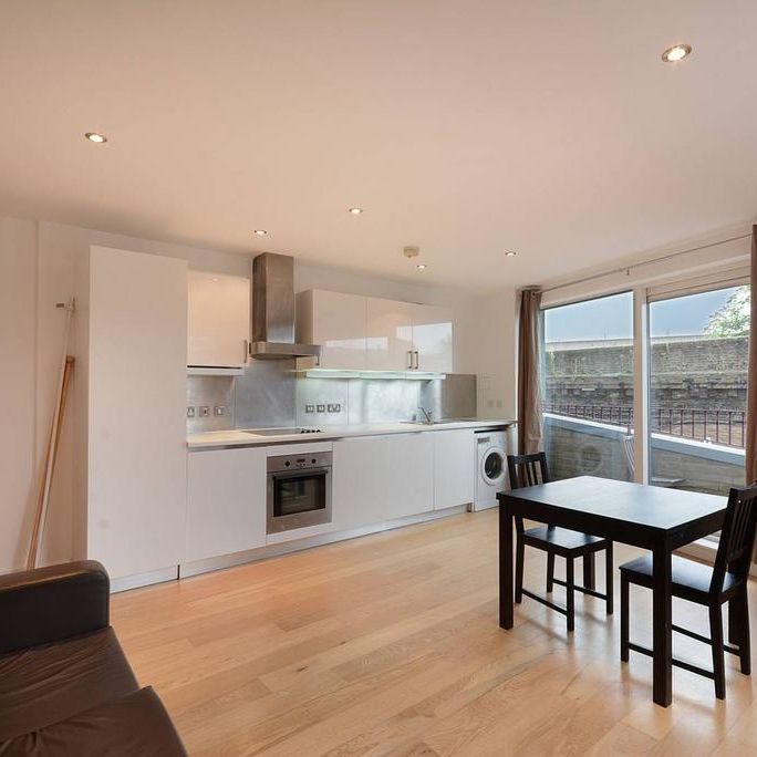 1 bedroom flat to rent - Photo 1