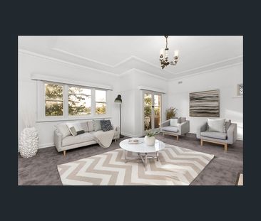63 Hillsyde Parade, Strathmore, Vic 3041 - Photo 3