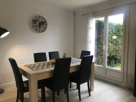 Location appartement 5 pièces 24 m² à Saint-Sébastien-de-Morsent (27180) - Photo 5