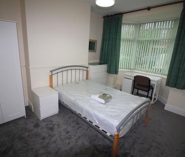 4 bedroom terraced house to rent - Photo 6