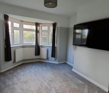 4 bedroom semi-detached house to rent - Photo 6