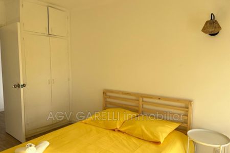 Location Appartement 5 pièces 100m² TOULON 83000 - Photo 4