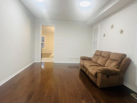 For Lease - 1527 Winville Road, Pickering, Ontario - Photo 2