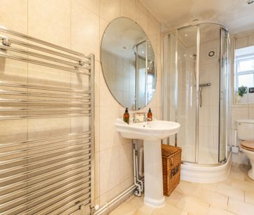 To Let 3 Bedroom Cottage - Photo 3