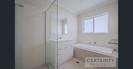 Perfect home combining style, convenience and affordability! - Photo 4