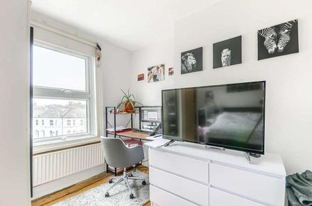 Battersea Park Road, Clapham Junction, SW11 - Photo 4