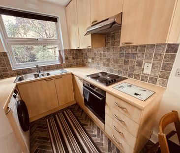 2 bedroom flat to rent - Photo 5