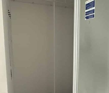 Modern Studio Apartment in Ellerslie - Photo 4