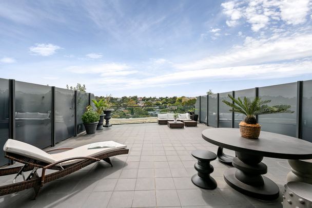 FULLY FURNISHED: Exclusive Eden On The Yarra - Photo 1