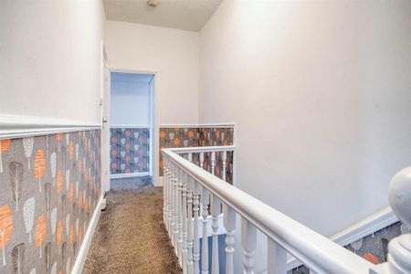 4 bedroom terraced house to rent - Photo 2